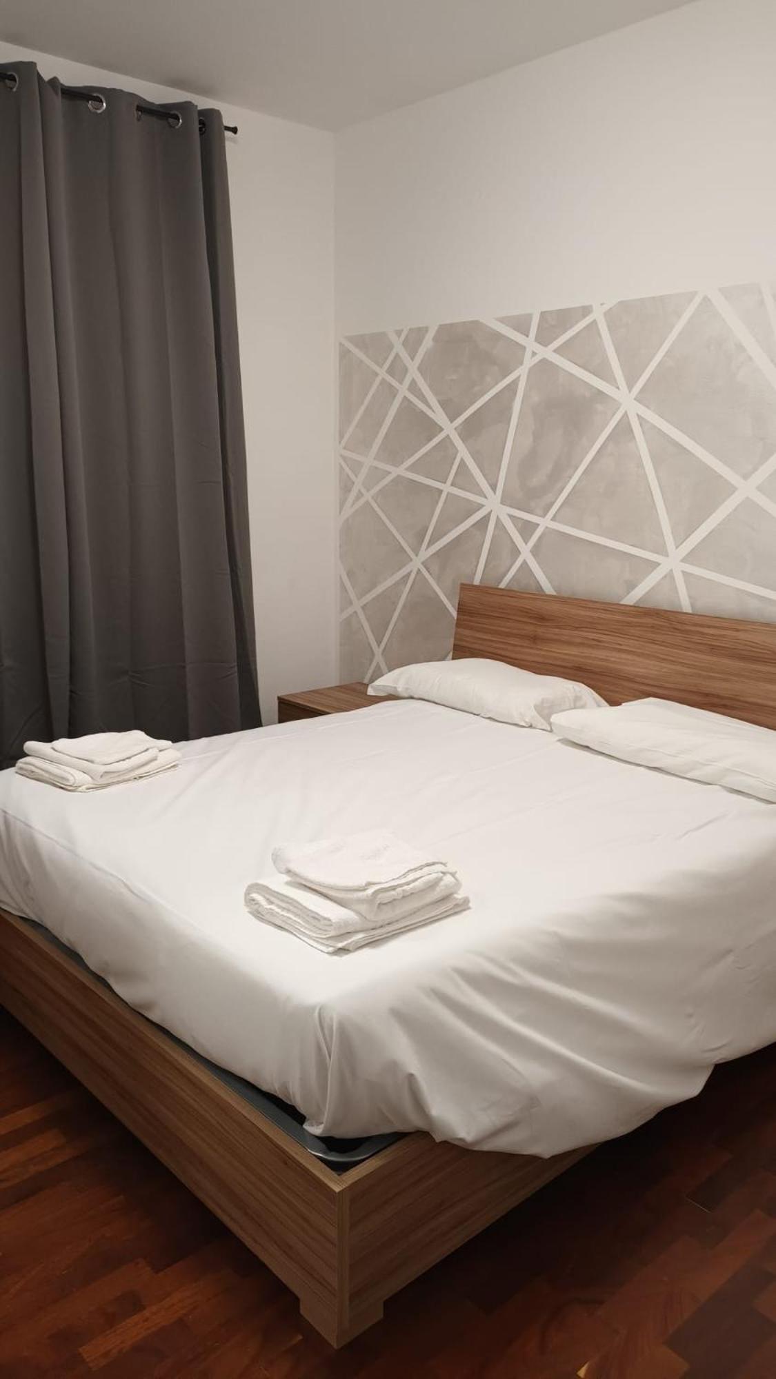Apartamento Casa N 1 Con Parcheggio Privato E Colonnina Ricarica Livorno Exterior foto