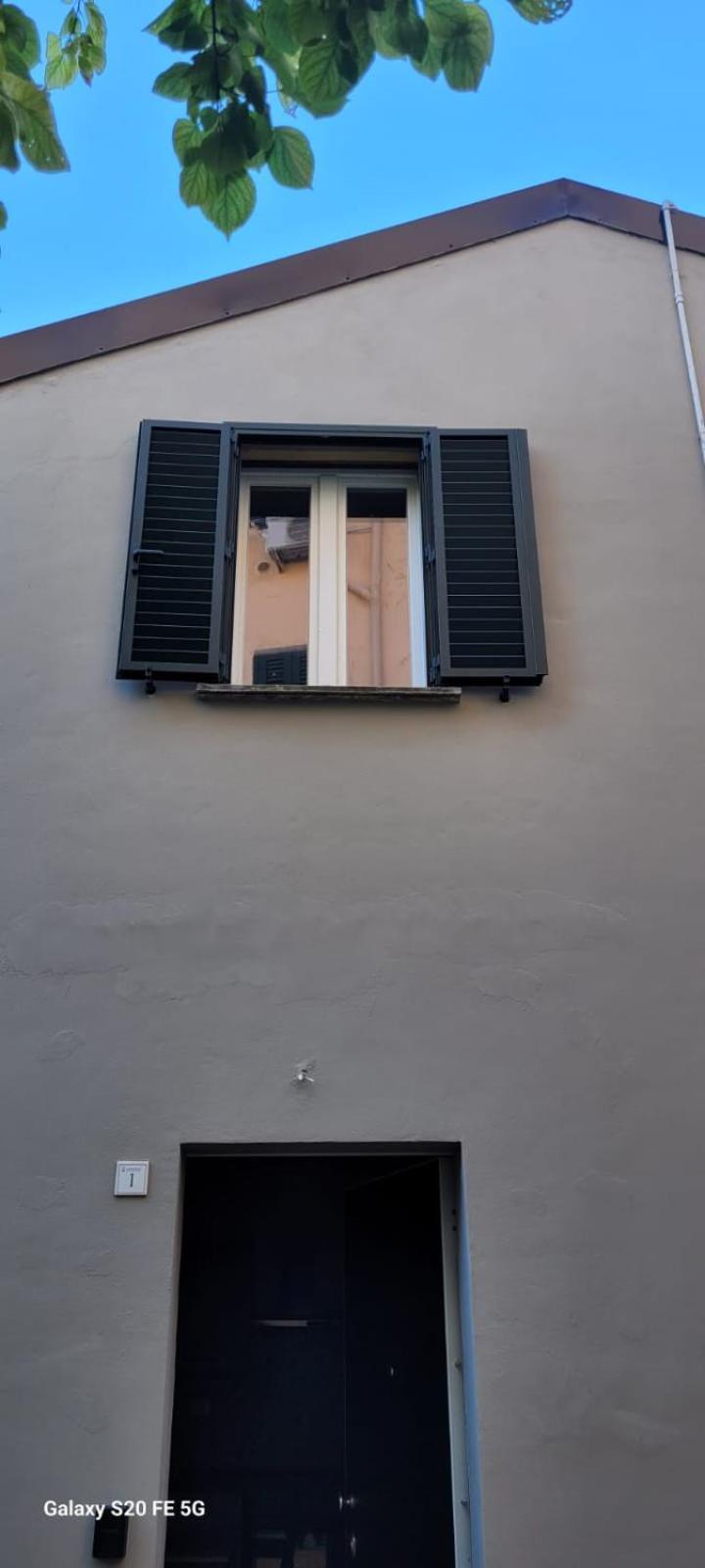 Apartamento Casa N 1 Con Parcheggio Privato E Colonnina Ricarica Livorno Exterior foto